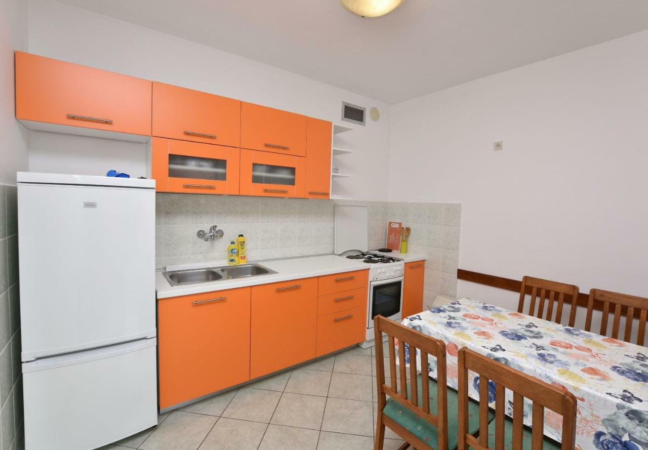 Apartment Dijo I プリモシュテン エクステリア 写真